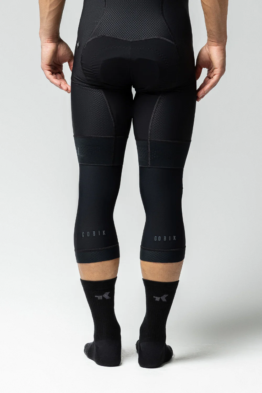 RODILLERAS-TERMICAS-HARU-UNISEX-PITCH-BLACK-1