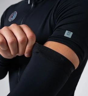 gobik-manguitos-unisex-kaba-20-pitch-black (1)