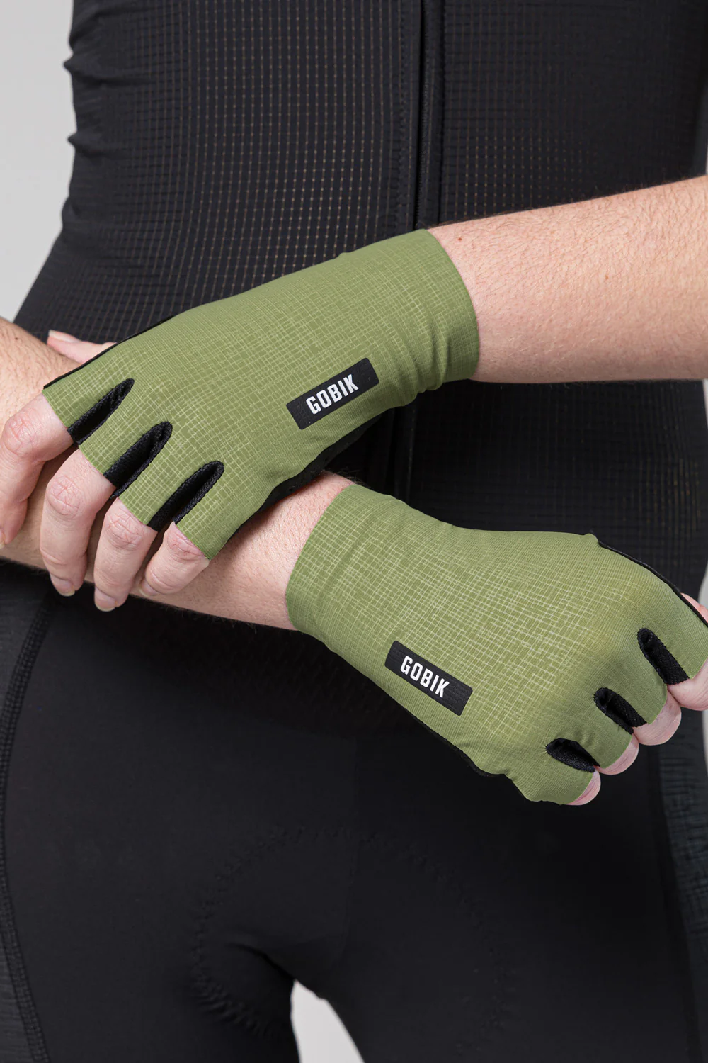 Guantes-unisex-Mamba_2.0-Olive_Green-Caps_Unity-Gobik-5-SKU-15-05-021-005
