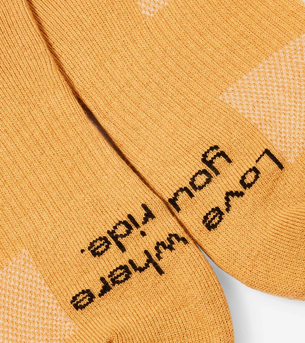 QUOC_ALL_ROAD_SOCK_AMBER_IMAGE2