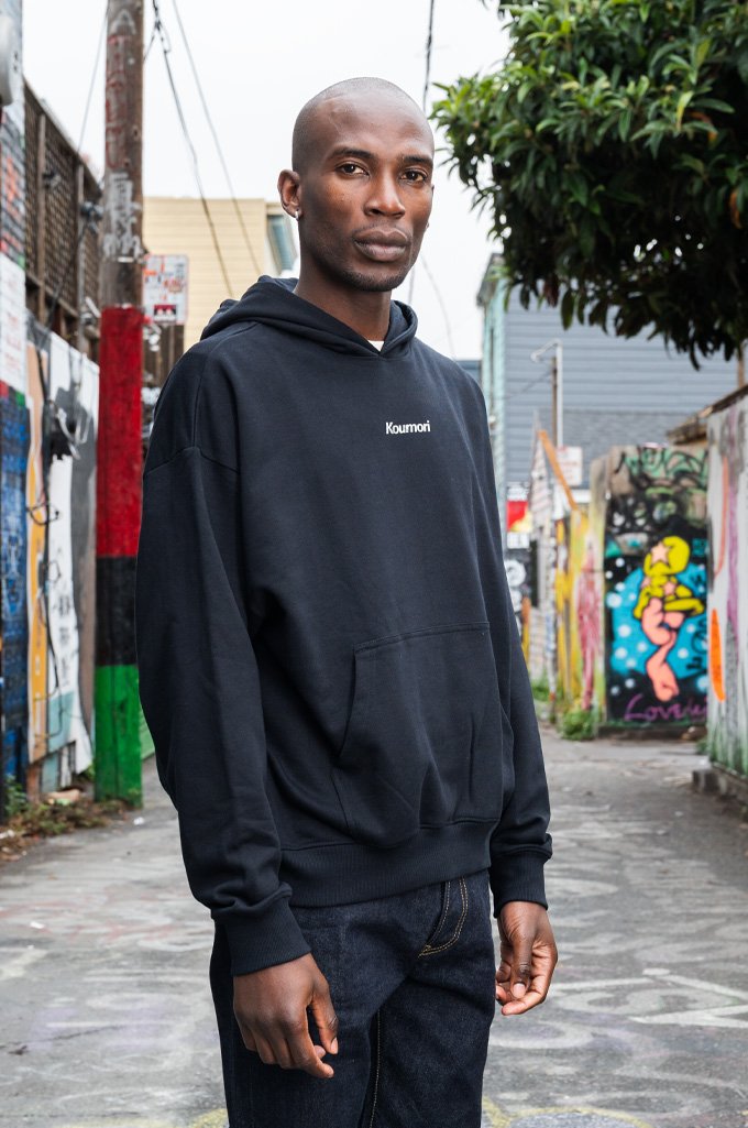 Hermanos-Koumori-Hoodie-Koumori-Earth-SPORT-Black-002-680x1025