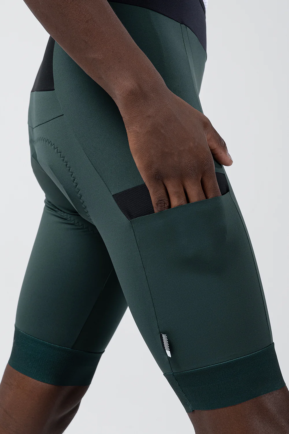 bib-short-grit-3-0-men-pinewood-g10-02