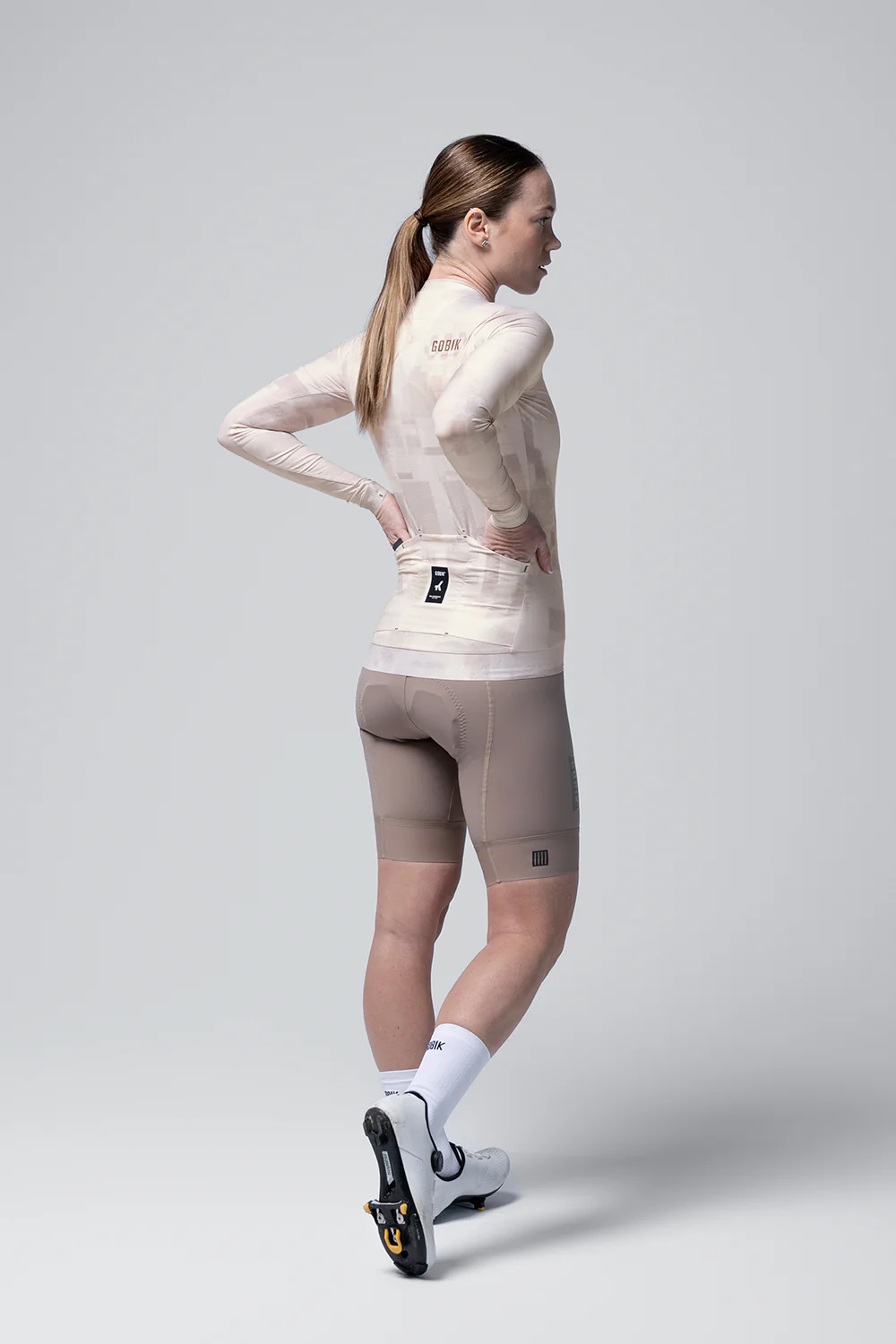long-sleeve-jersey-vanquish-women-whisper-02