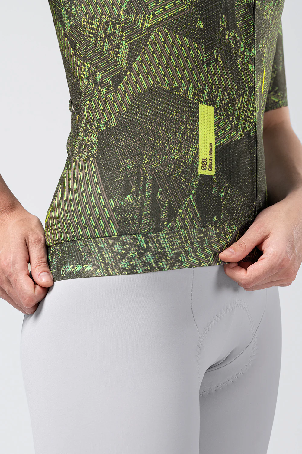 short-sleeve-jersey-cx-pro-4-0-unisex-bug-preorder-warm26-06_bf36aac0-471a-4778-9a92-cb4a9794f373