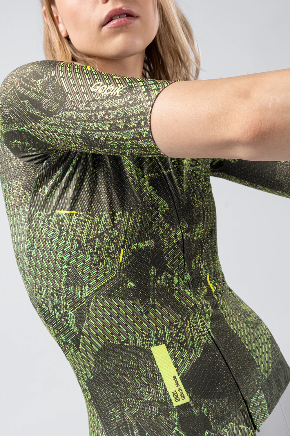 short-sleeve-jersey-cx-pro-4-0-women-bug-preorder-warm26-02_af6b57aa-891b-48ce-bd10-e9b9b0c99b5b