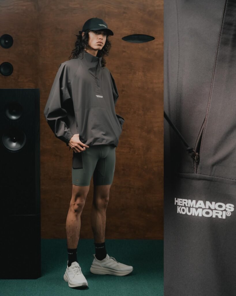 Corredor con equipación de la colección Spring 26